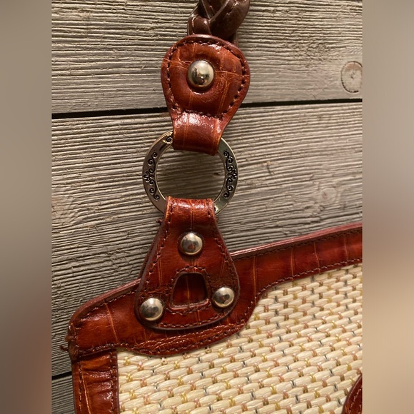 M.C. Shoulder Bag - Picture 4 of 9